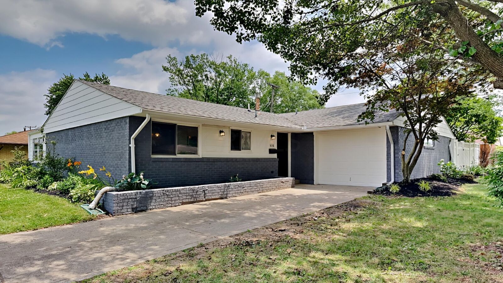 Property Photo:  1658 Rosehill Road  OH 43068 