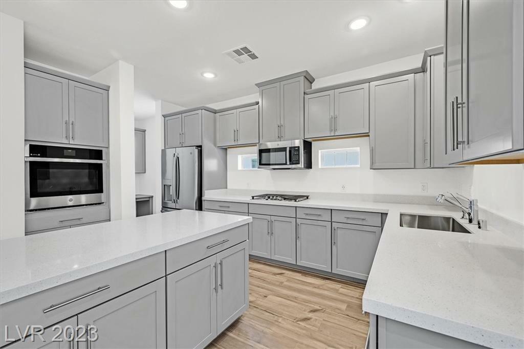 Property Photo:  2555 Hampton Road 4301  NV 89052 