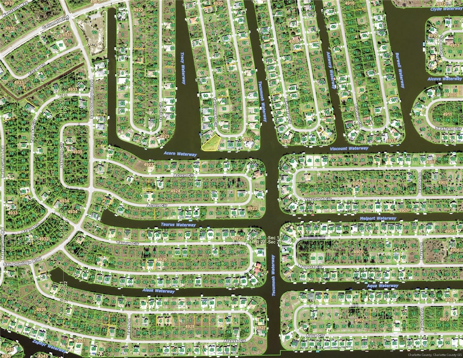 Property Photo: 8204 Tecumseh Circle FL 33981