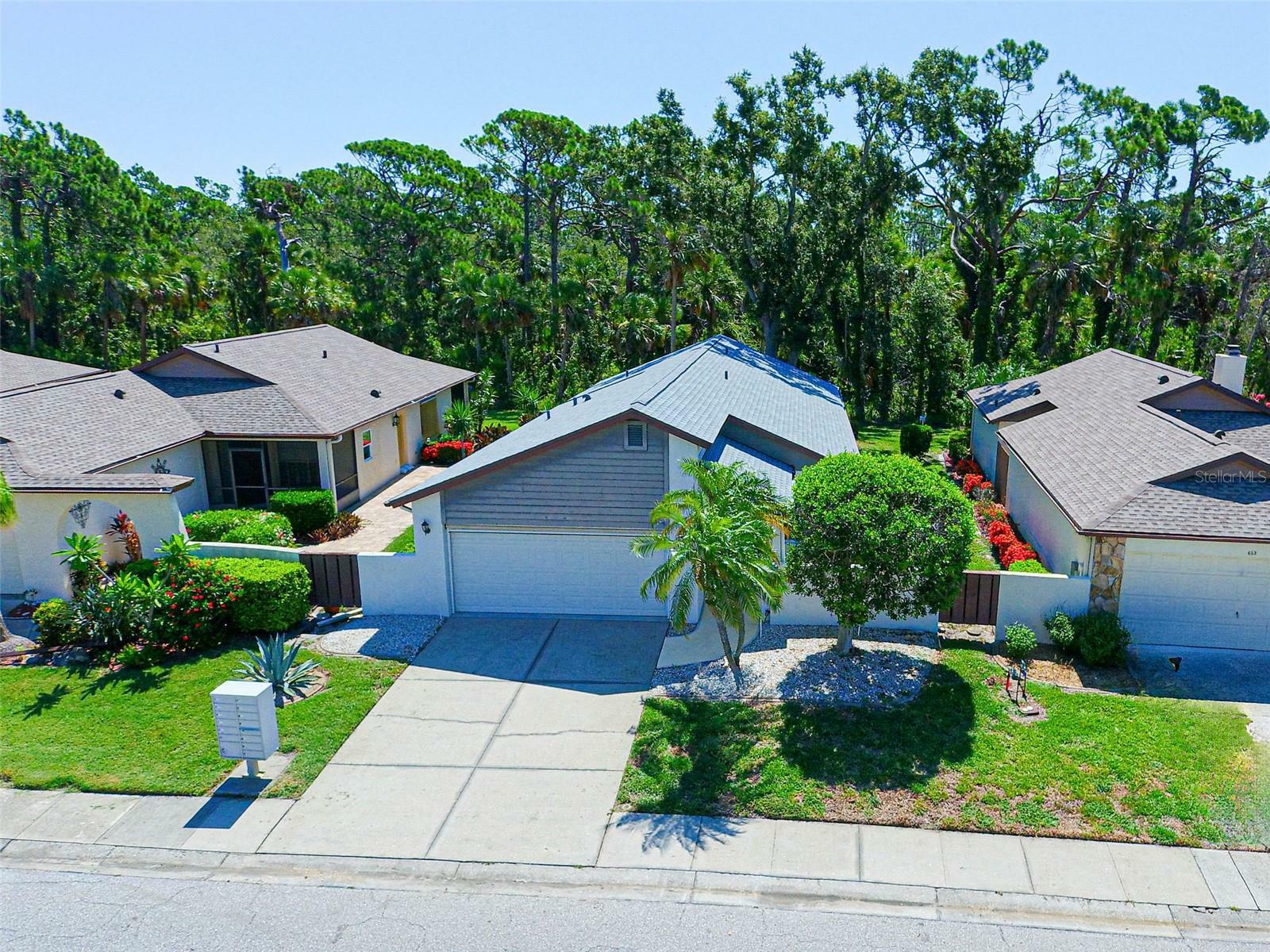 Property Photo:  655 Linden Drive  FL 34223 