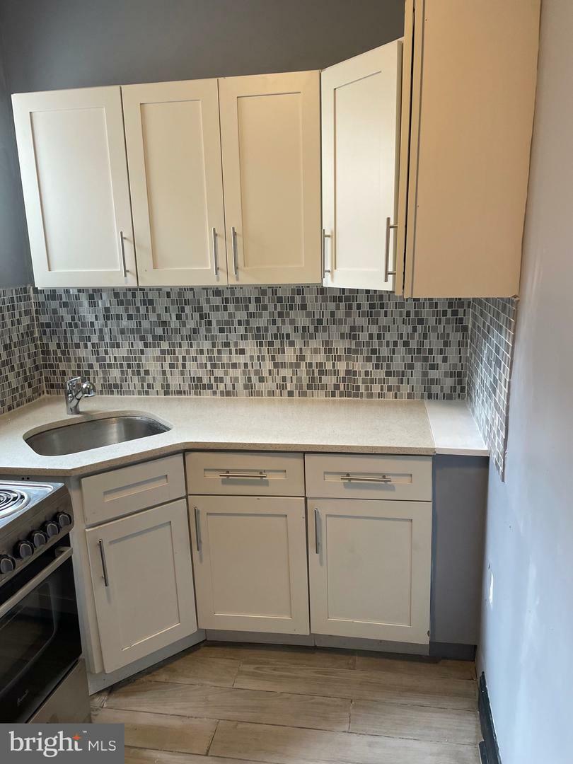 Property Photo: 1302 W Wishart Street 1st Floor PA 19132