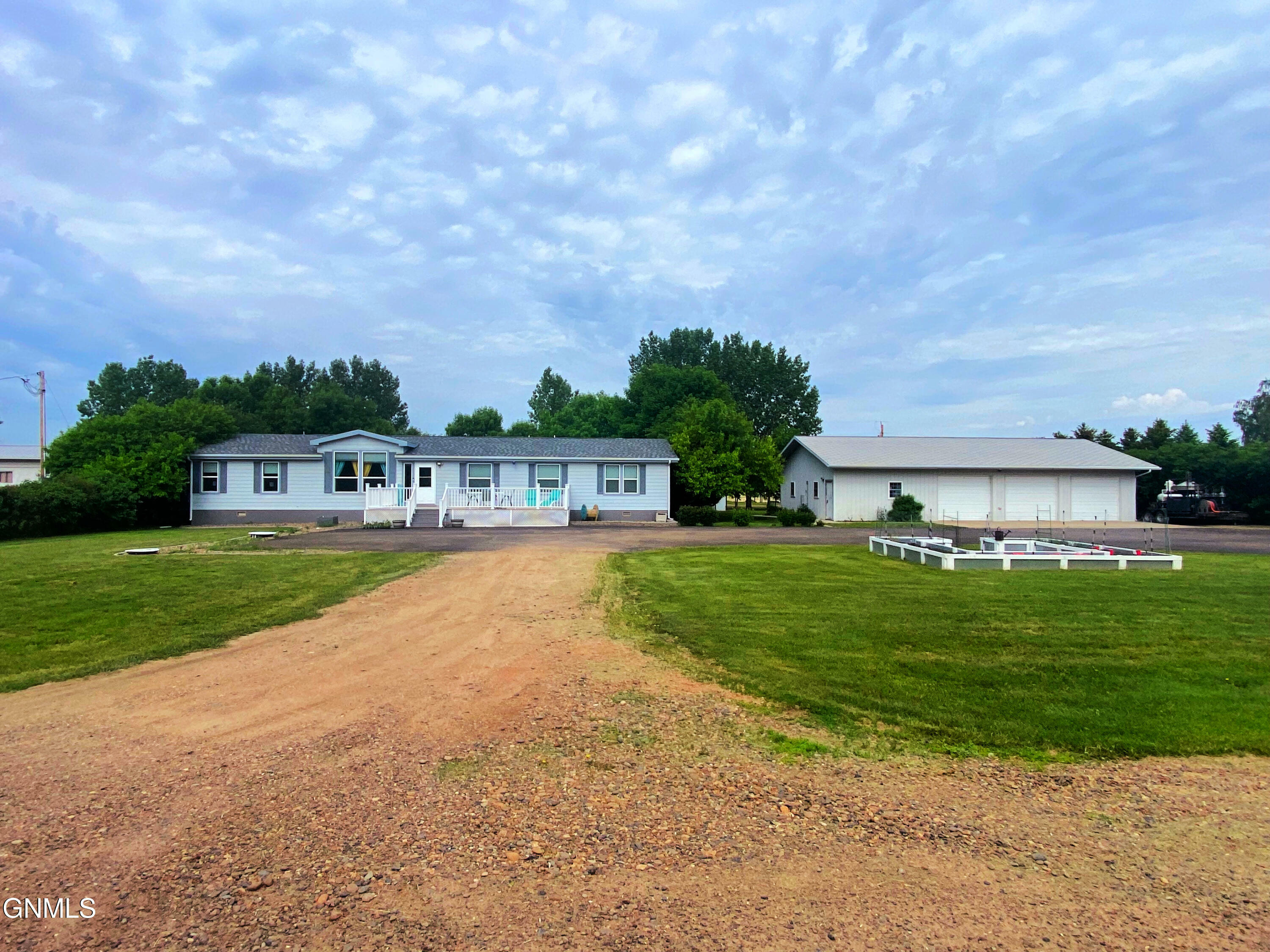 Property Photo:  111 Crestview Drive  ND 58854 