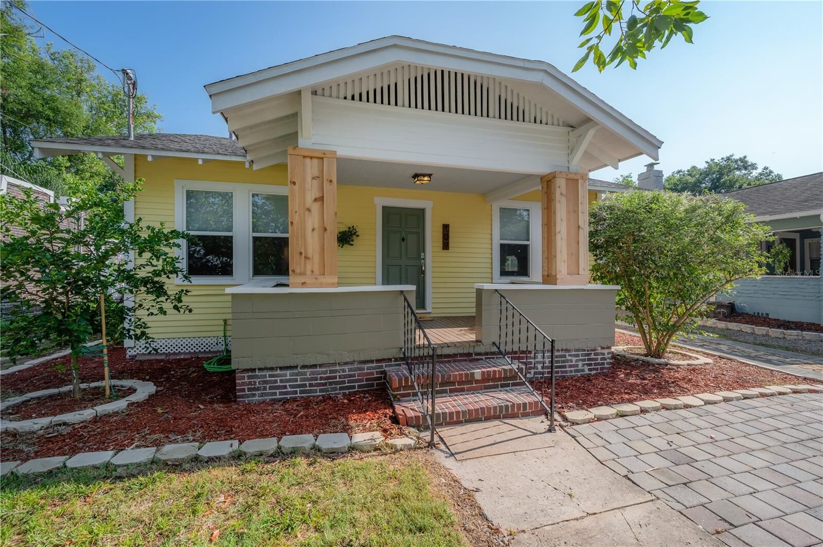Property Photo:  109 W Jean Street  FL 33604 
