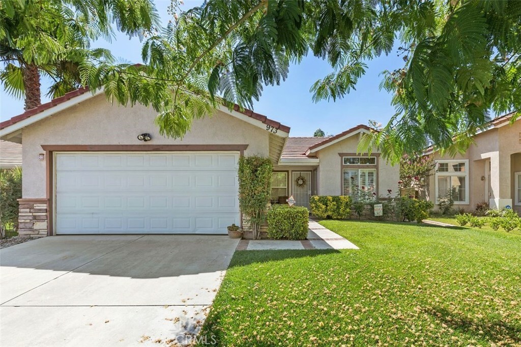 Property Photo:  973 Lexington Street  CA 92545 