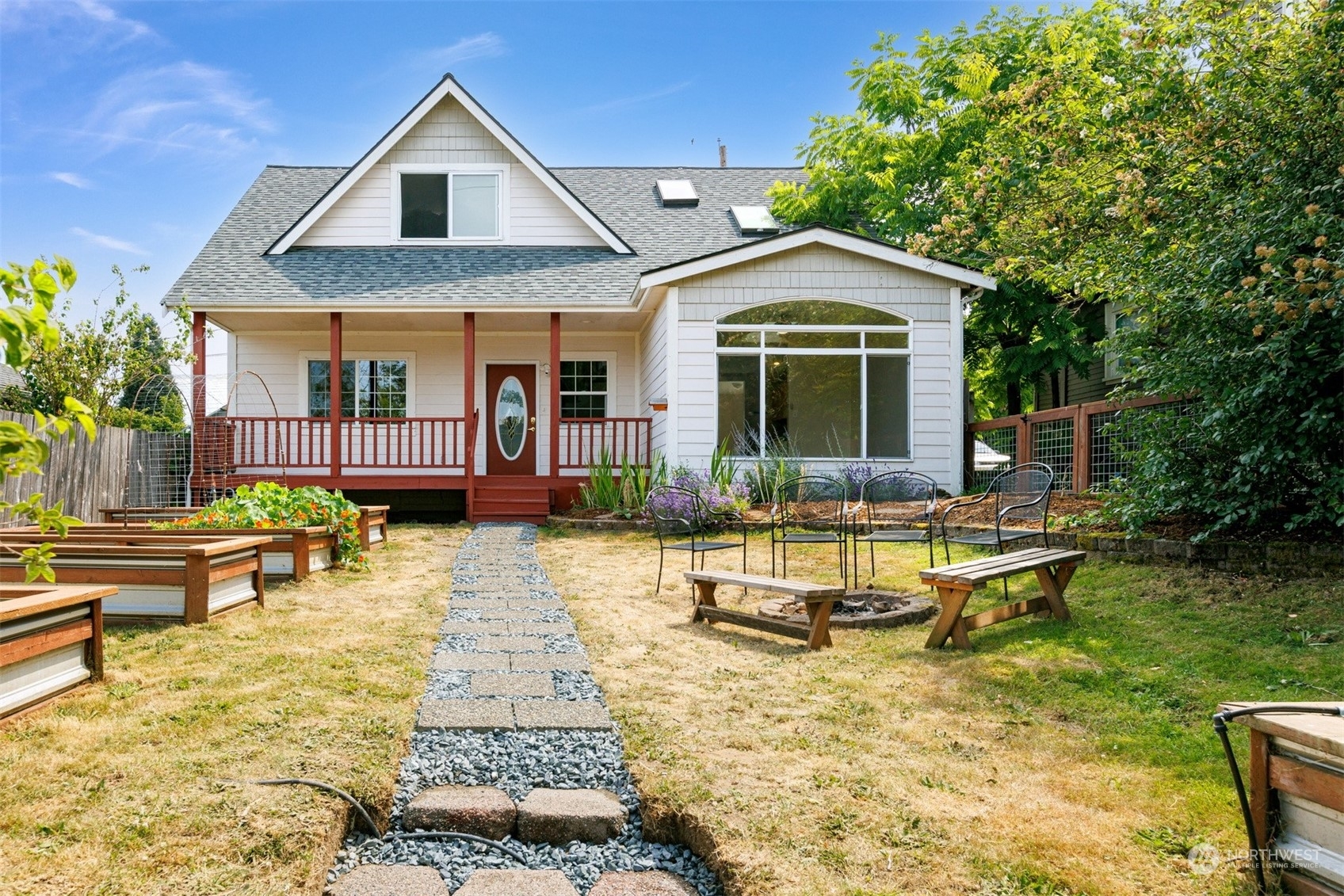 Property Photo:  1520 Humboldt Street  WA 98225 