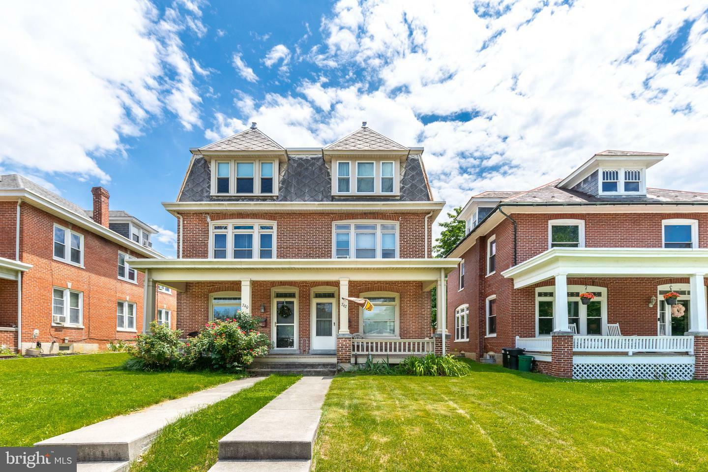 Property Photo: 742 S State Street PA 17522