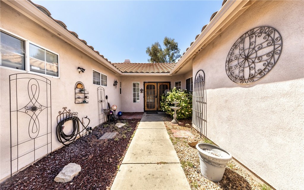 Property Photo:  2923 Peach Tree Street  CA 92545 