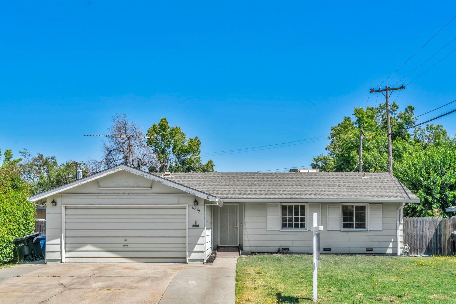 Property Photo:  6613 Markley Way  CA 95608 