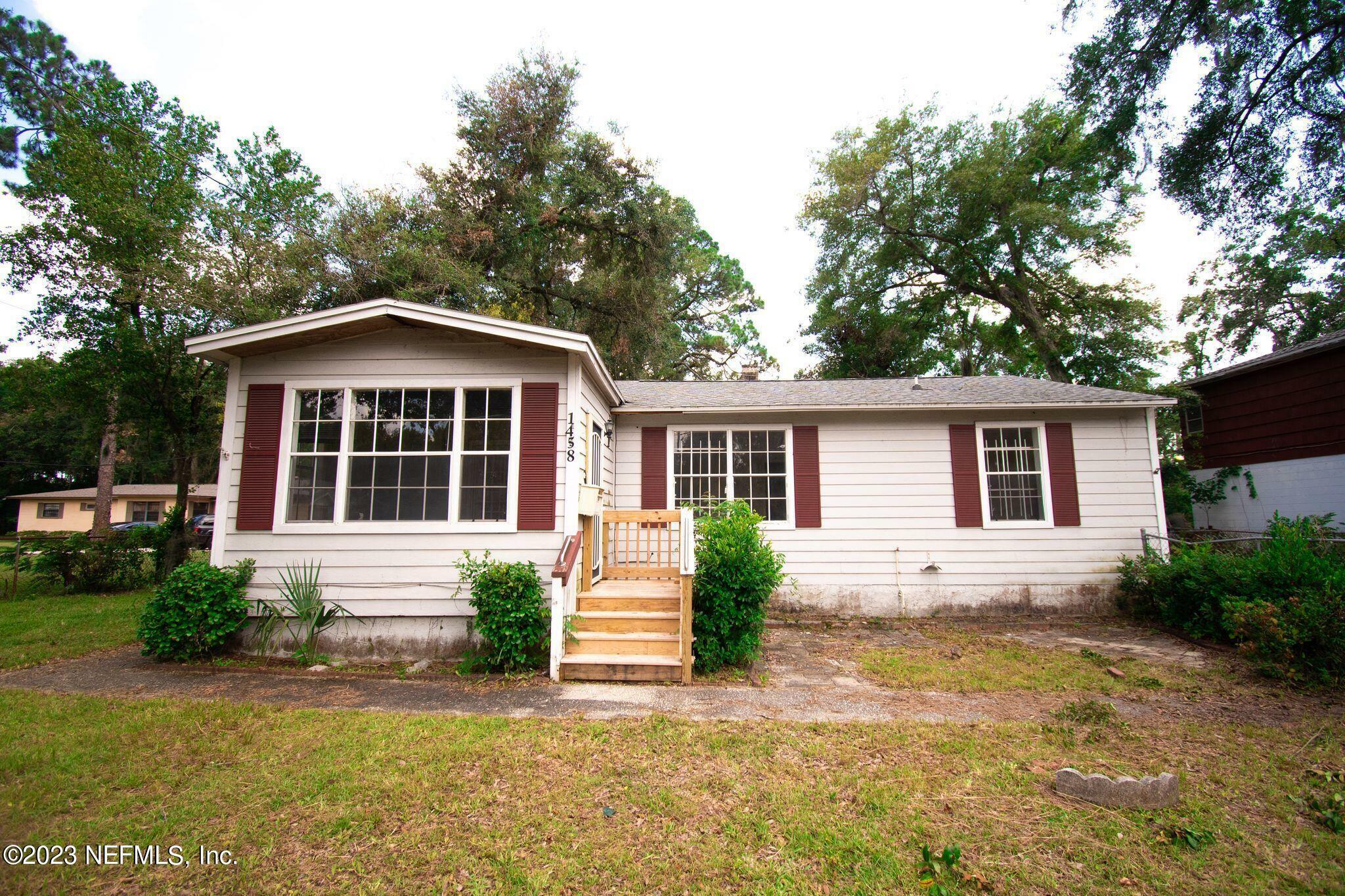 Property Photo:  1458 E 11th Street  FL 32206 