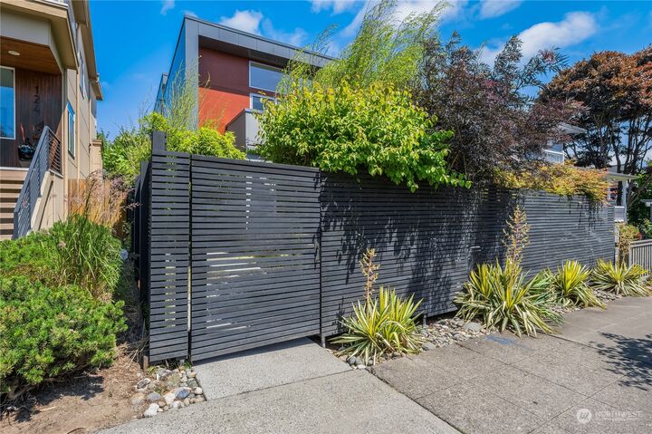 Property Photo:  128 NE 63rd Street  WA 98115 