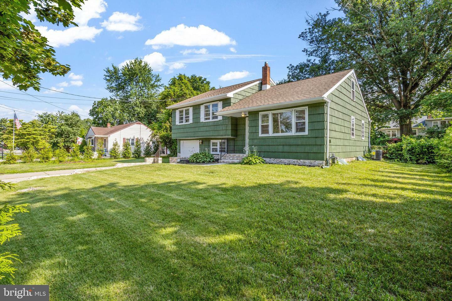 Property Photo:  880 Woodlane Road  NJ 08060 