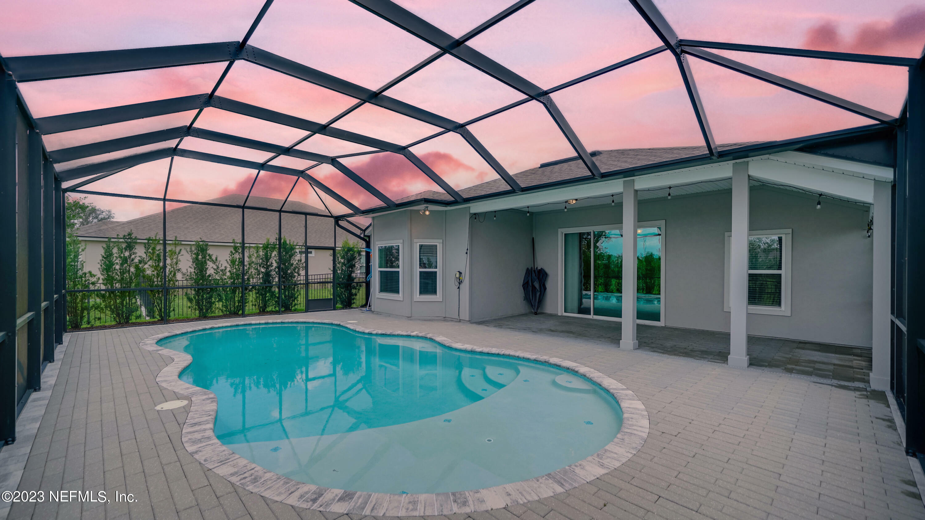 Property Photo: 49 Sunberry Way FL 32092