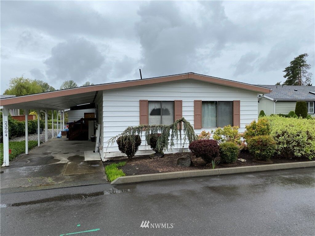 Property Photo: 23904 Willow Circle WA 98021