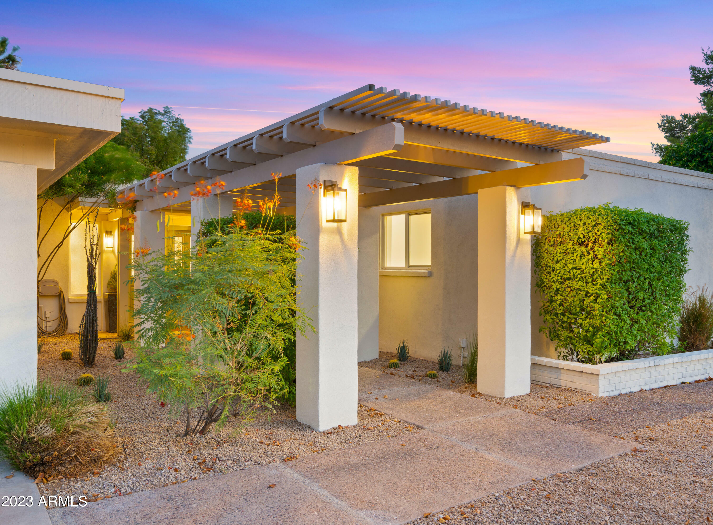 Property Photo:  223 W Braeburn Drive  AZ 85023 