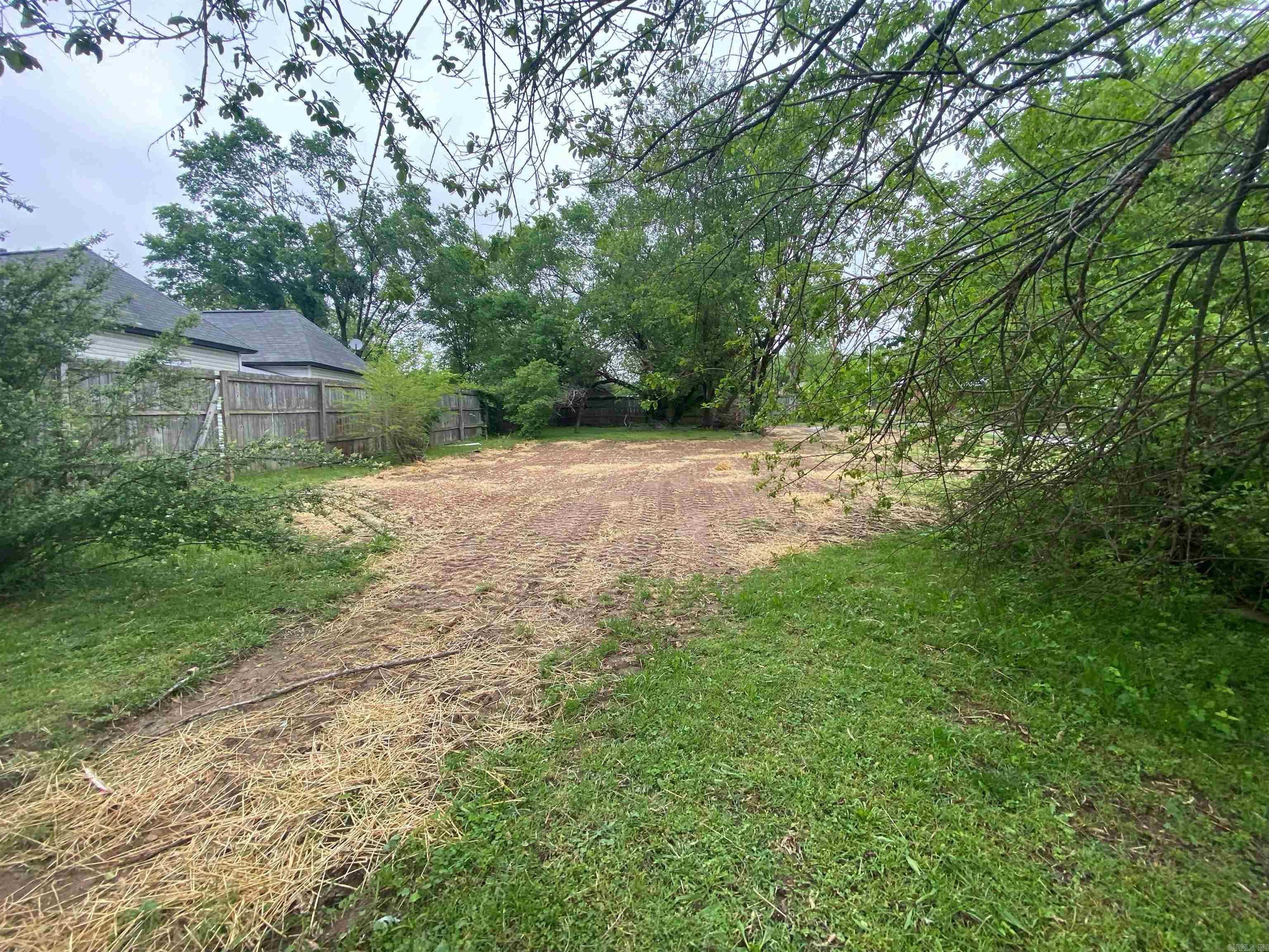 Property Photo: 705 E Ridge Avenue AR 72601