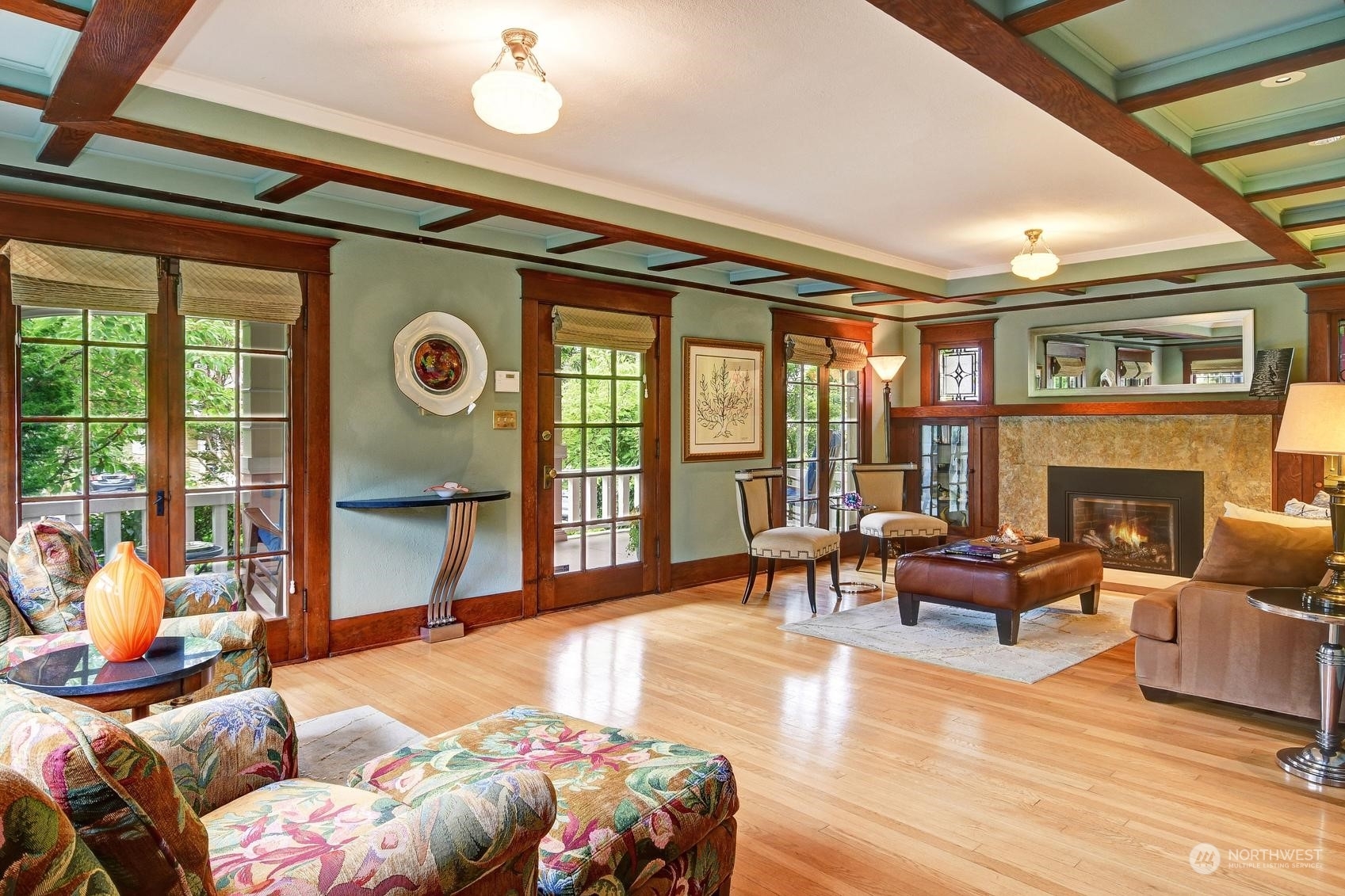 Property Photo: 612 N 47th Street WA 98103