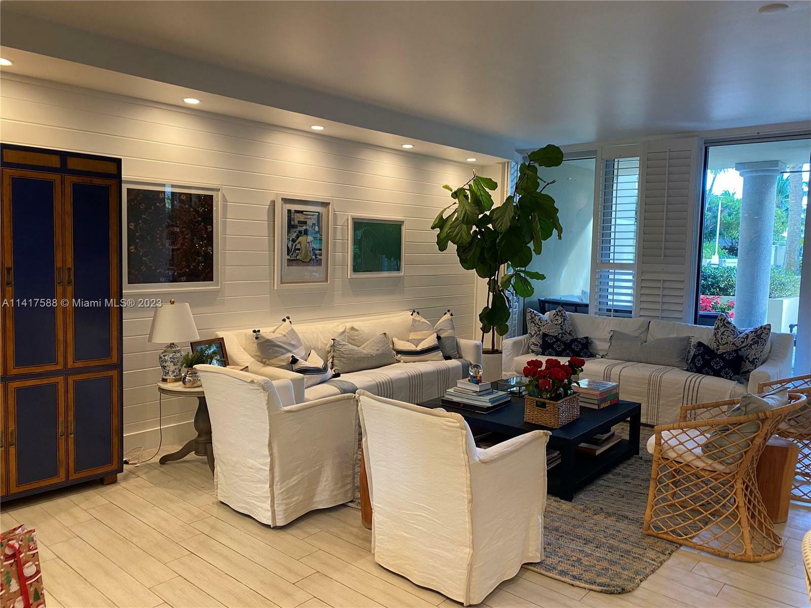 Property Photo: 445 Grand Bay Dr 104 FL 33149
