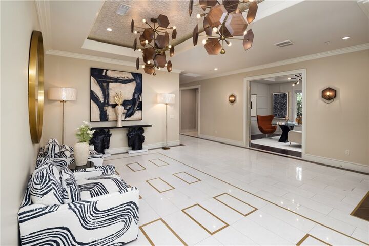 Property Photo:  333 W Le Roy Avenue  CA 91007 