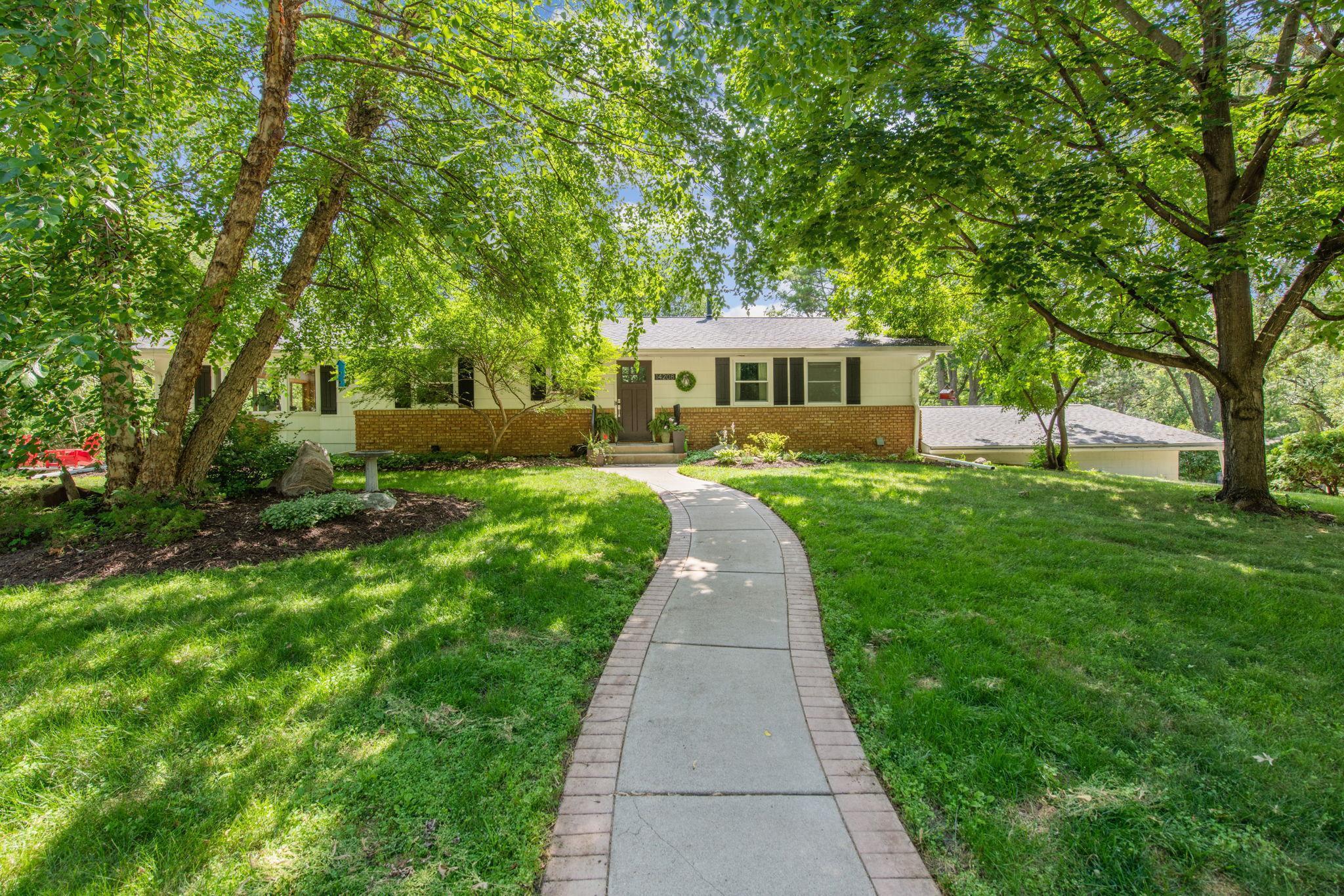 Property Photo: 14208 Charing Cross MN 55346