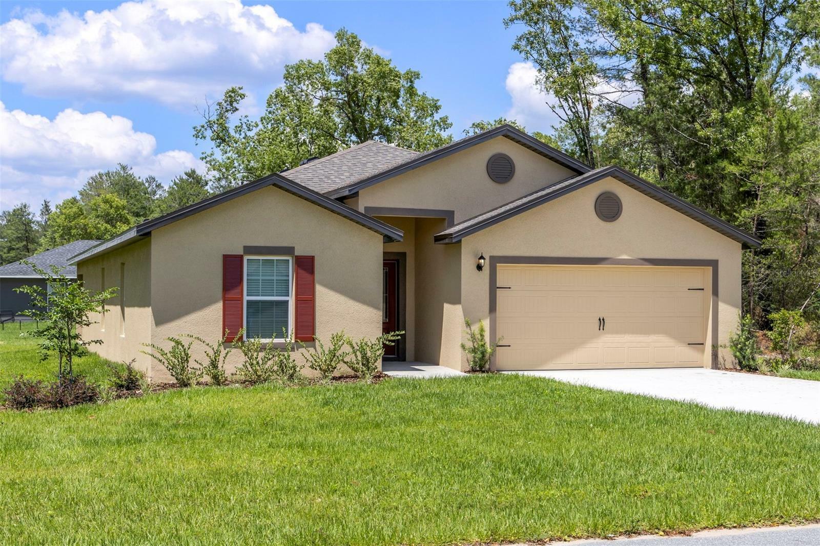 Property Photo: 12823 Del Lago Drive FL 34705