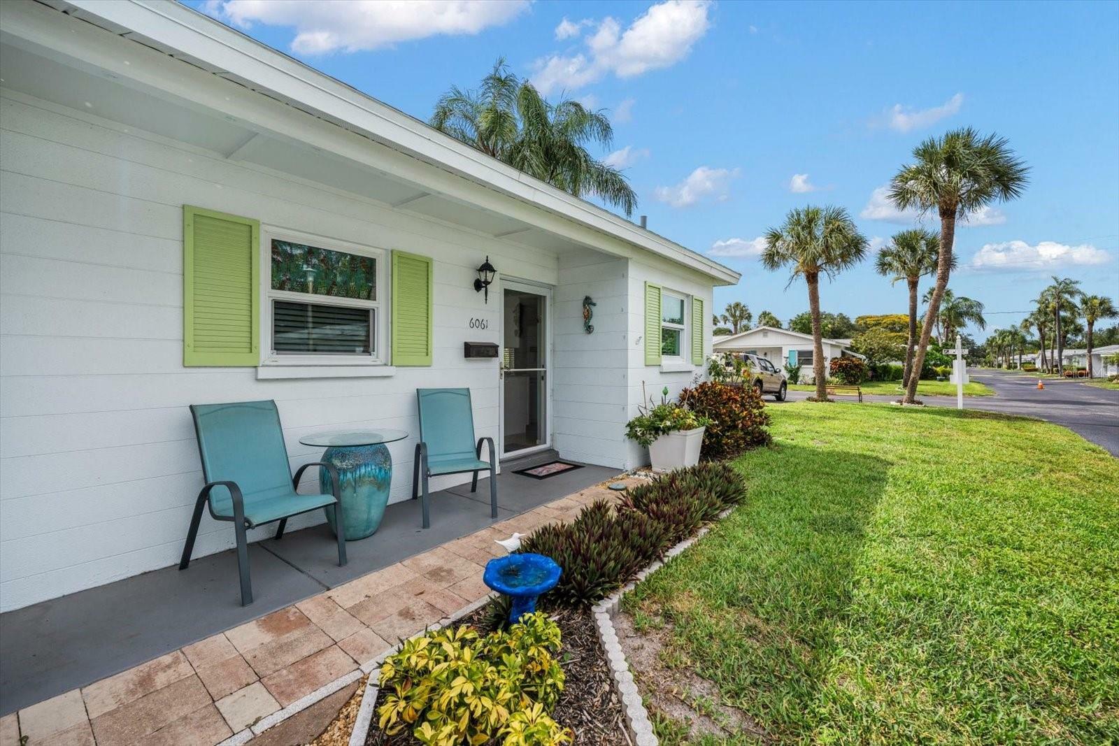 Property Photo:  6061 Arlene Way  FL 34207 