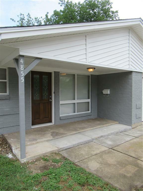 4855 Kyledale Court  Fort Worth TX 76135 photo