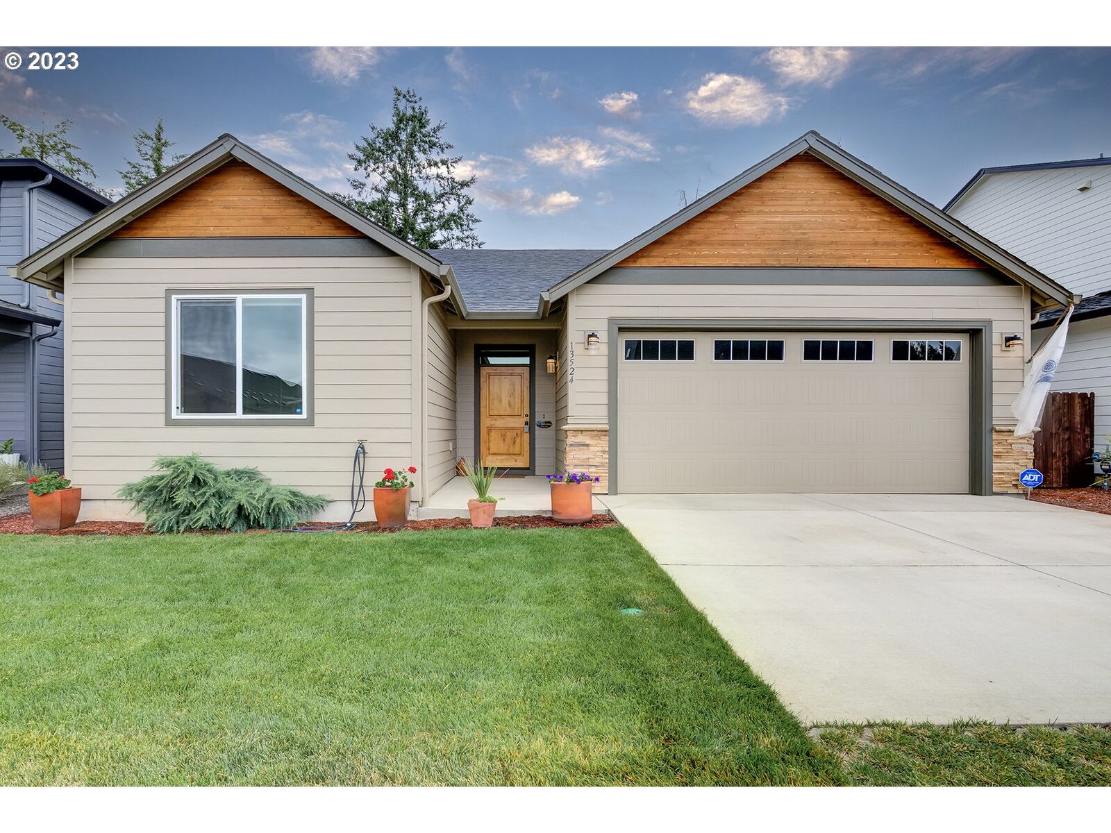 Property Photo: 13524 NE 113th Way WA 98682