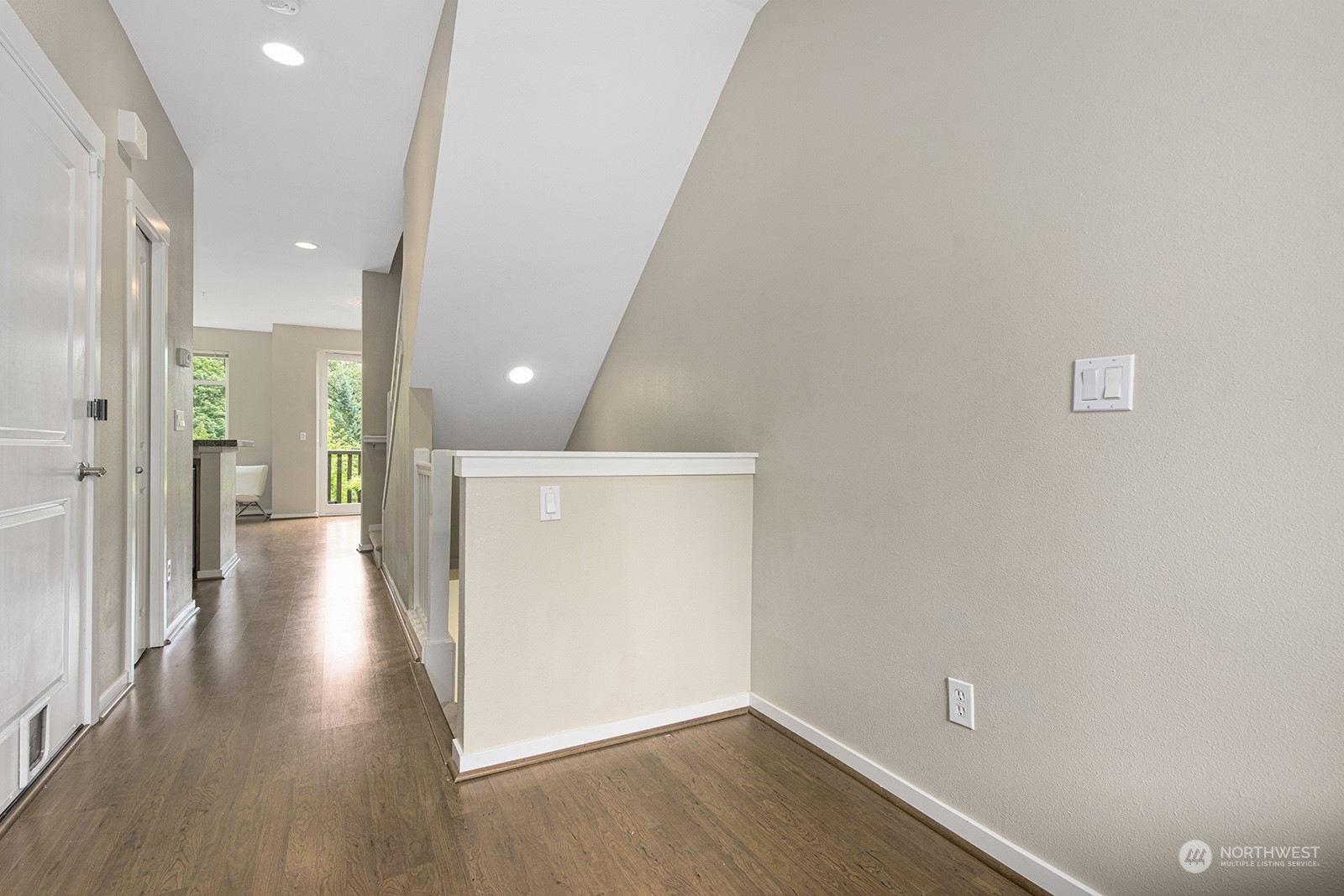 Property Photo: 162 Cougar Ridge Road NW 1104 WA 98027