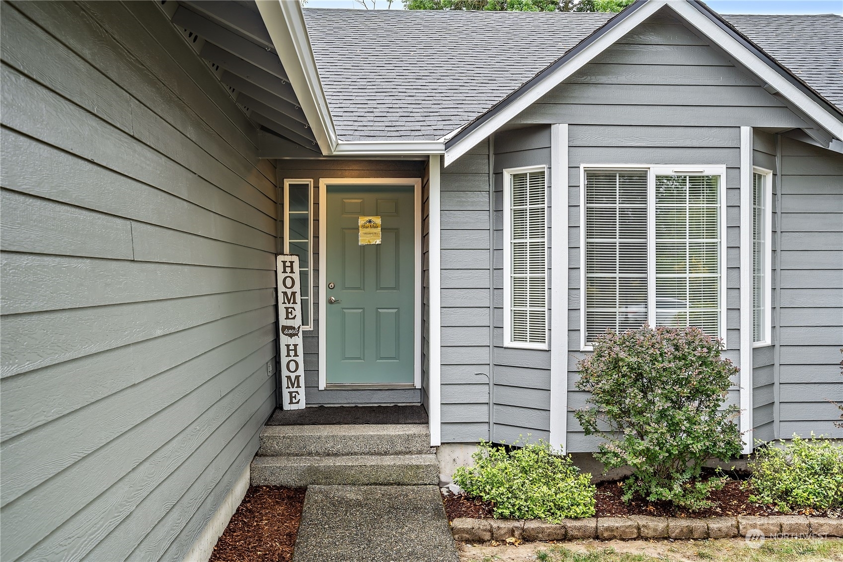 Property Photo:  322 7th Avenue N  WA 98001 