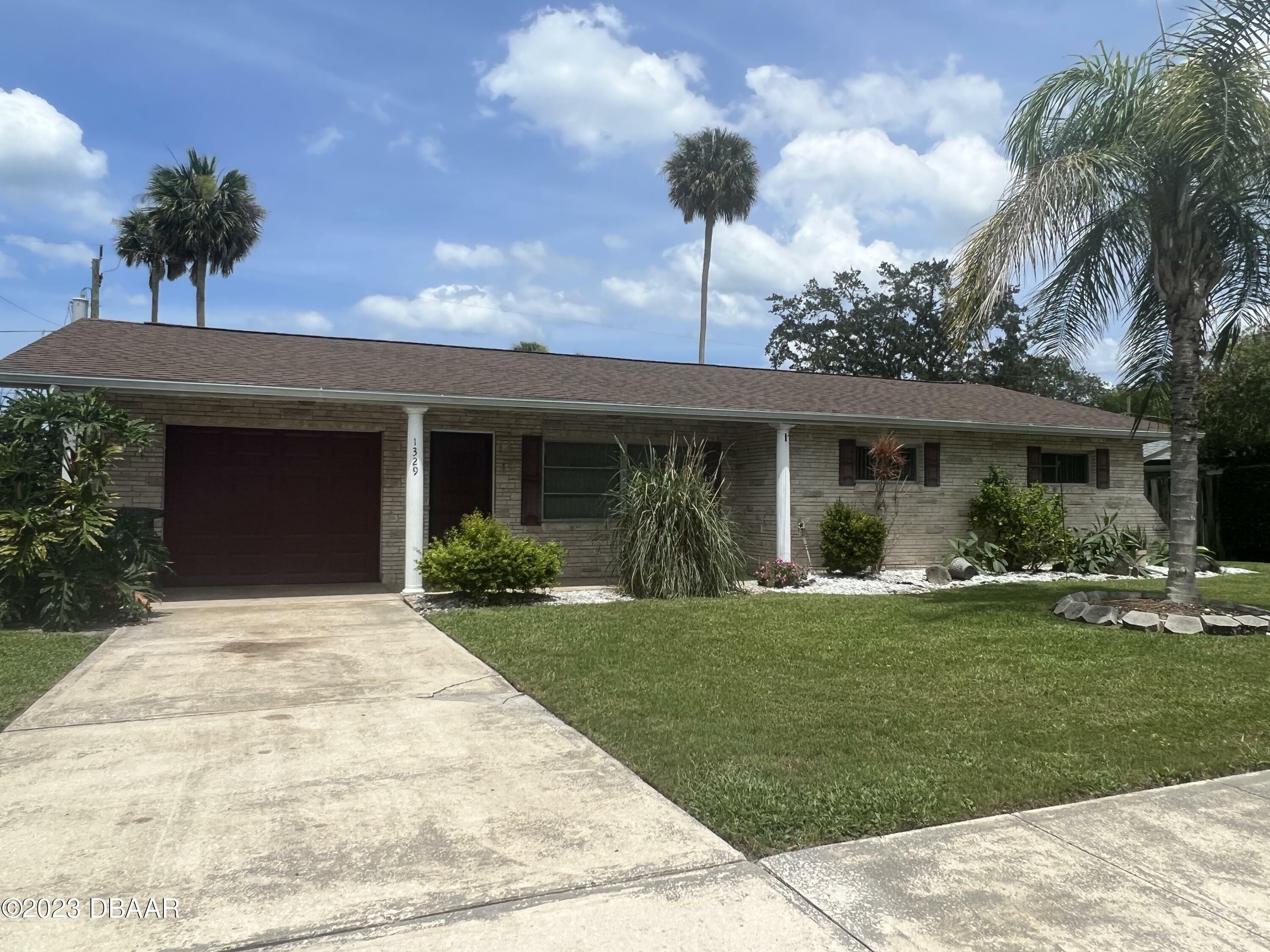 Property Photo:  1329 Ruthbern Road  FL 32114 