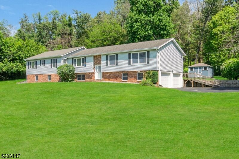 Property Photo:  9 Noe Rd  NJ 07825 