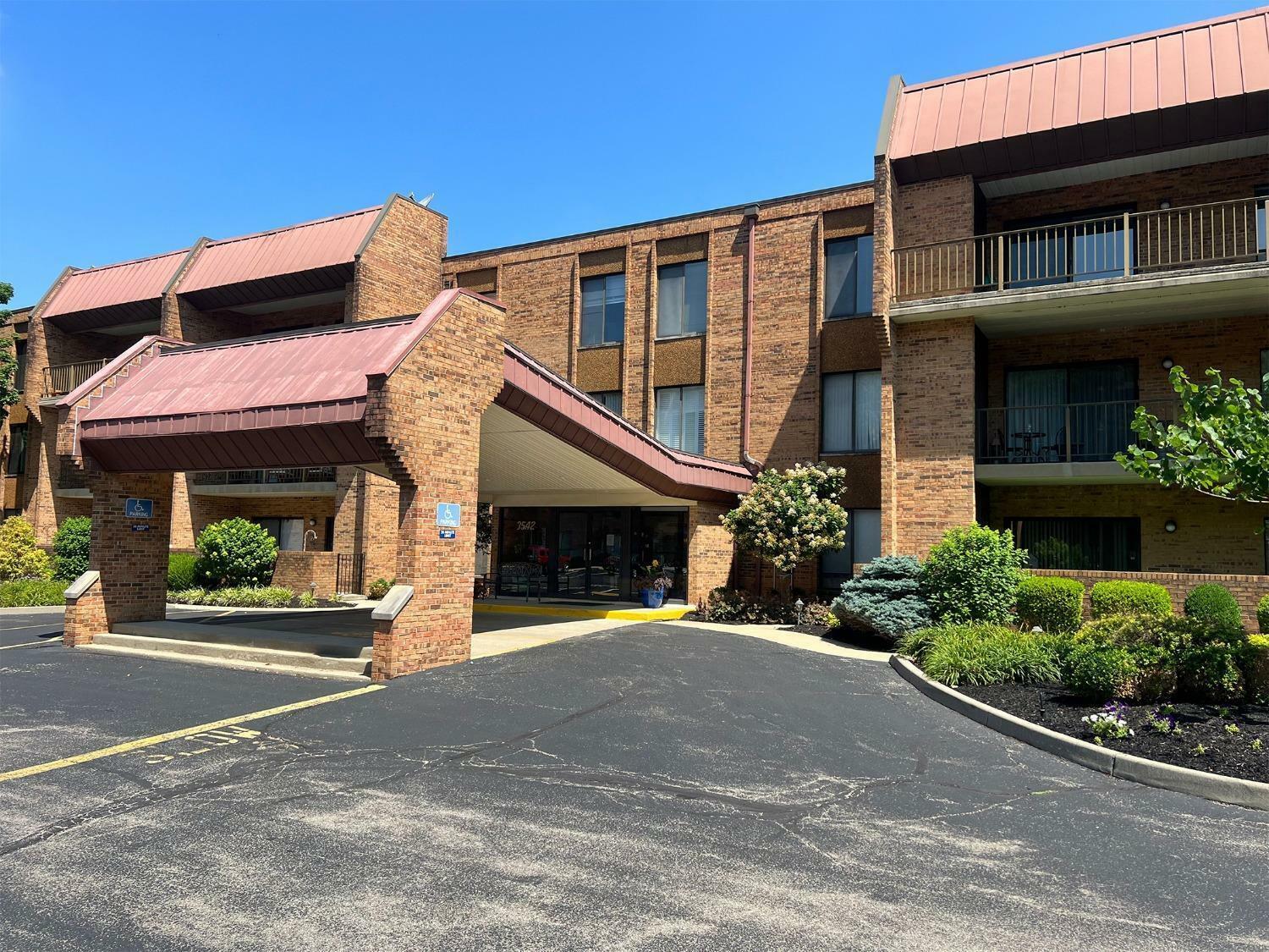 Property Photo: 3542 Amberacres Dr 305N OH 45237