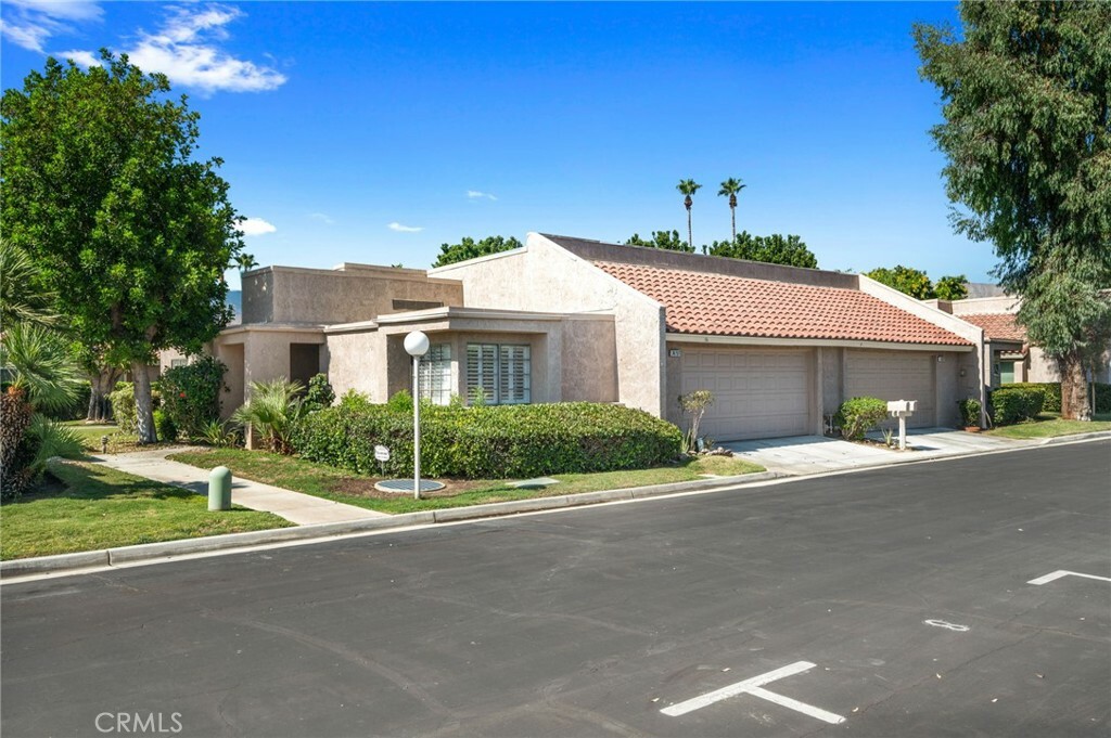 Property Photo: 74797 San Cristoval Circle CA 92260