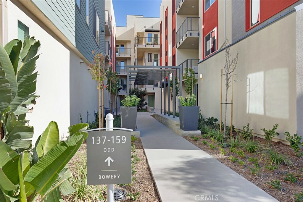 Property Photo:  151 Bowery  CA 92612 