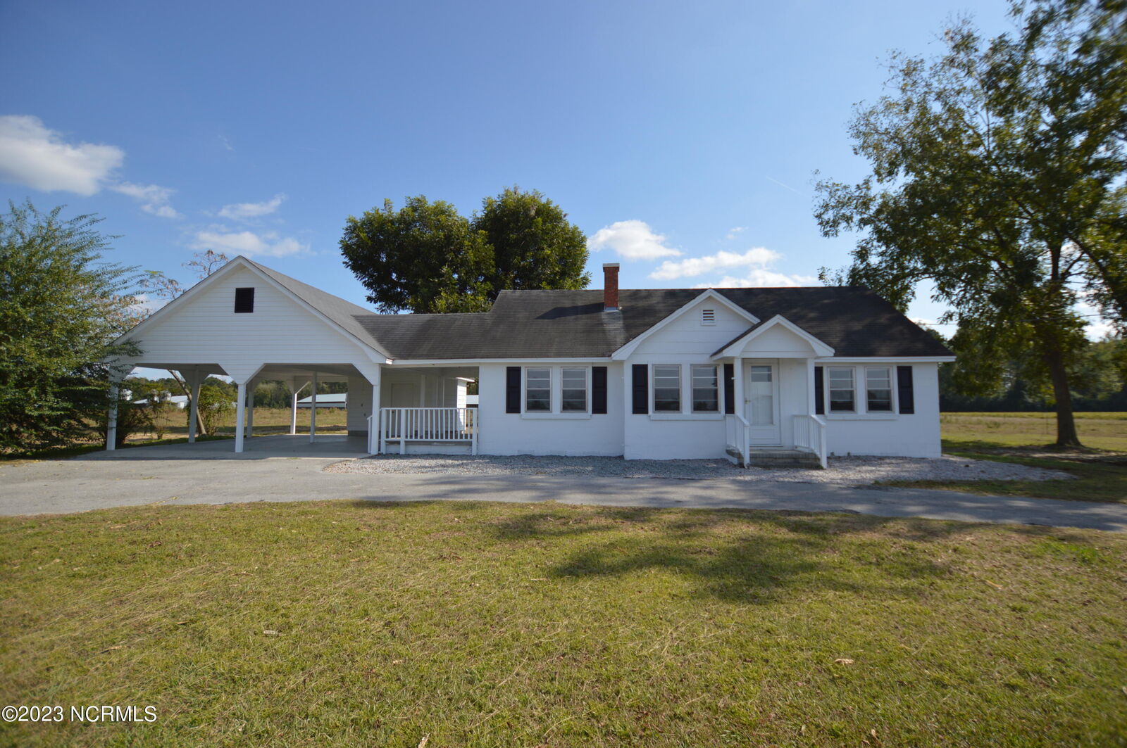 Property Photo:  960 Back Swamp Road  NC 28518 