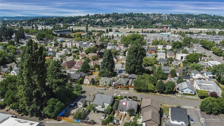 MLS2140800 528 Pelly Avenue N, Renton, WA 98057