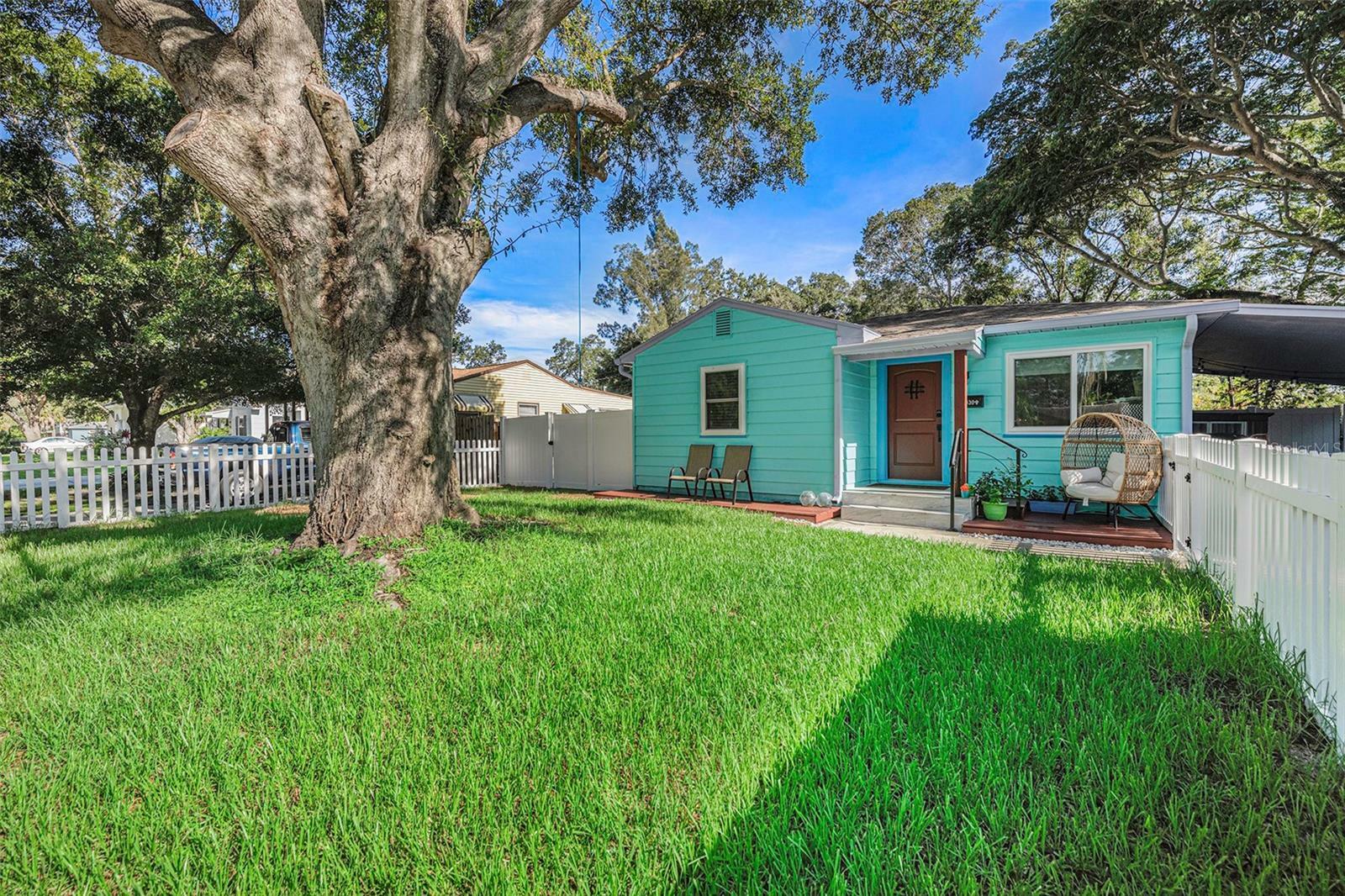 Property Photo: 839 59th Avenue NE FL 33703