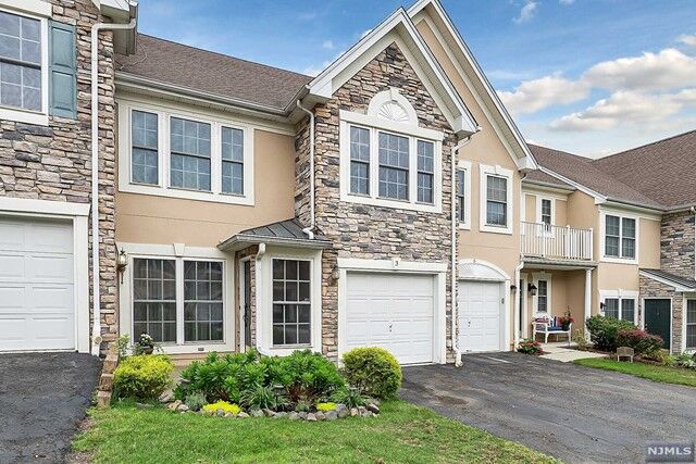 Property Photo:  3 Aspen Terrace  NJ 07508 