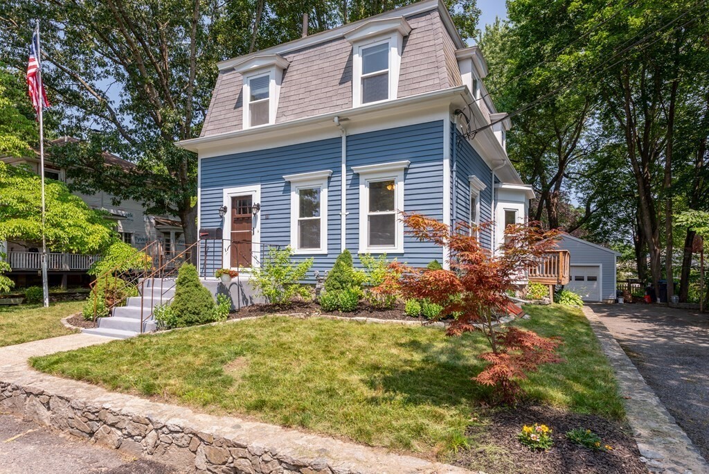 Property Photo:  11 Chestnut St  MA 01760 