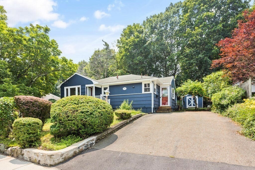 Property Photo:  114 Lake Street  MA 02451 