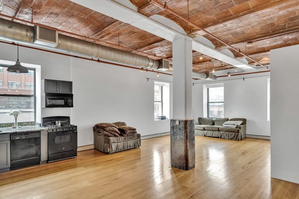 Property Photo:  717 Atlantic Ave 7D  MA 02111 