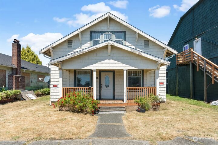 Property Photo:  904 W 1st Street  WA 98520 