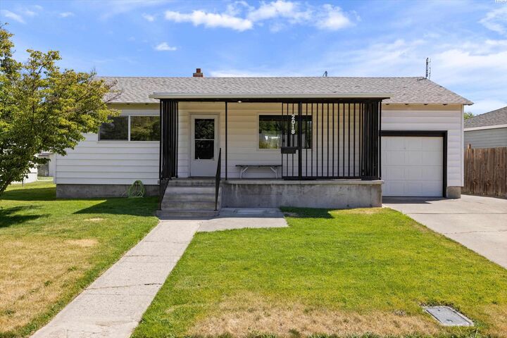 2018 Blue Ave  Richland WA 99354 photo