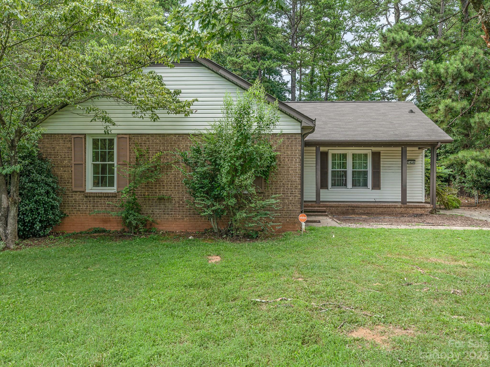 Property Photo:  7428 Pawtuckett Road  NC 28214 