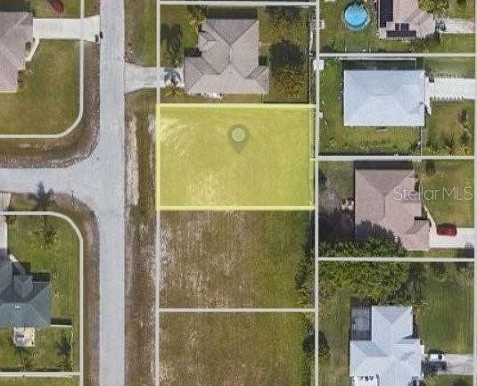 Property Photo: 613 NW 17th Avenue FL 33993