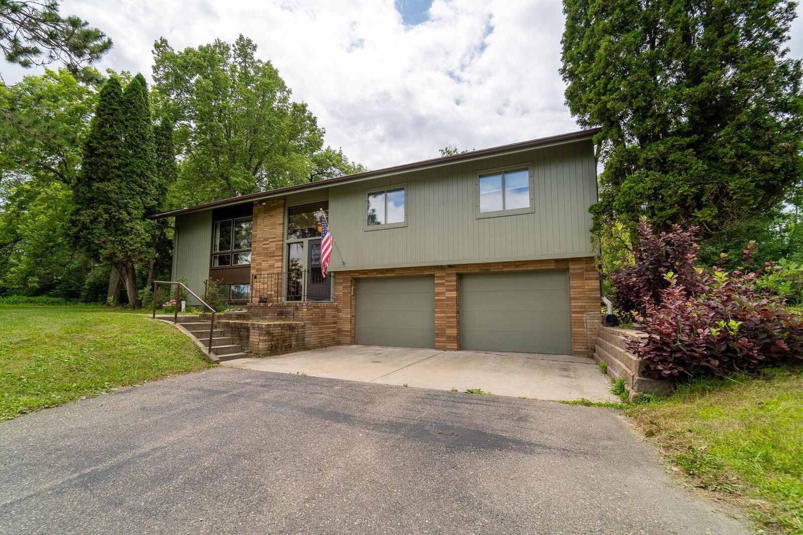 Property Photo: 2425 Washington Avenue SE MN 56601