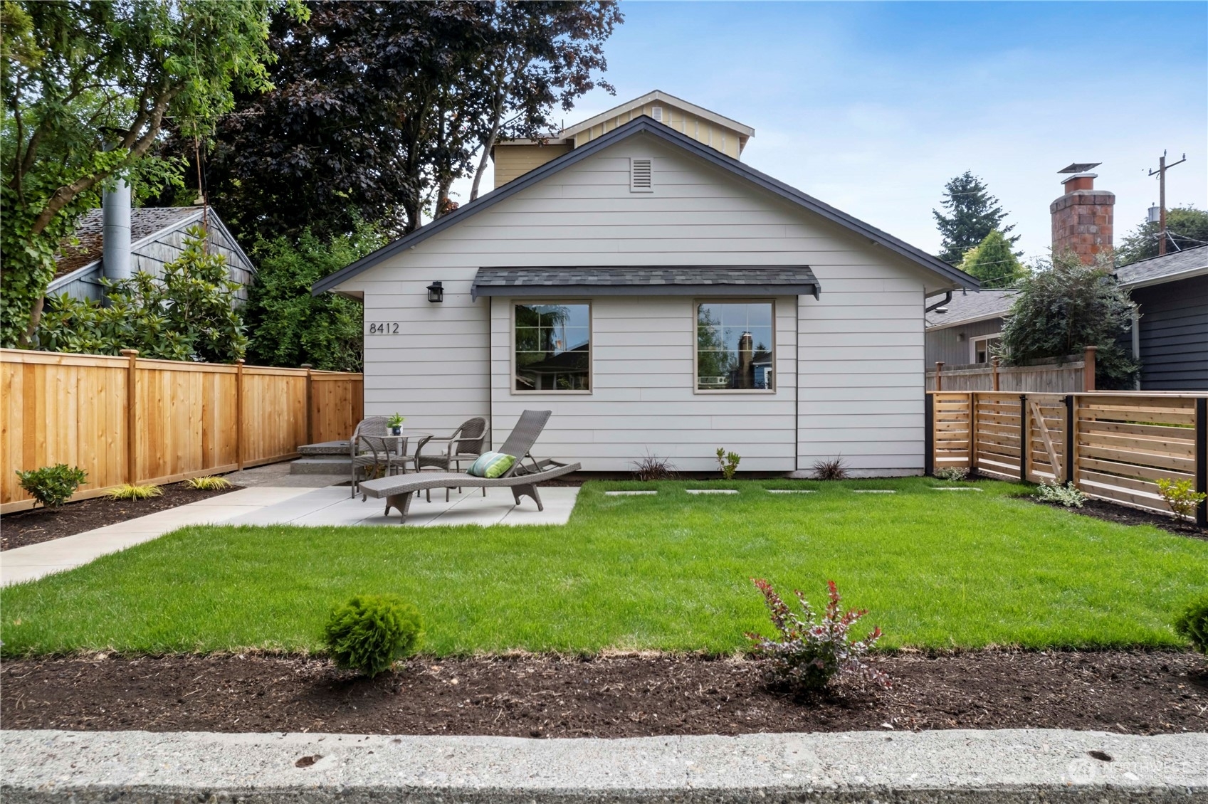 Property Photo:  8412 17th Avenue SW 1  WA 98106 