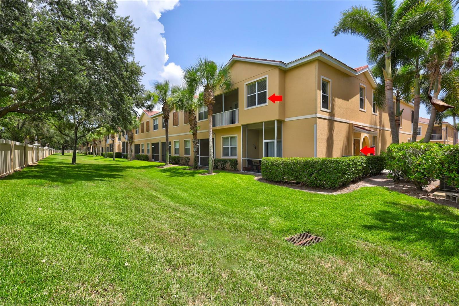 Property Photo:  3471 Parkridge Circle 17-201  FL 34243 