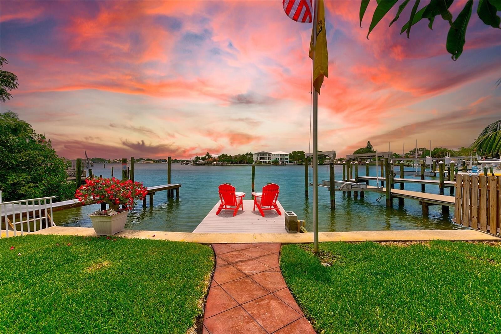 Property Photo:  1907 Bay Boulevard  FL 33785 