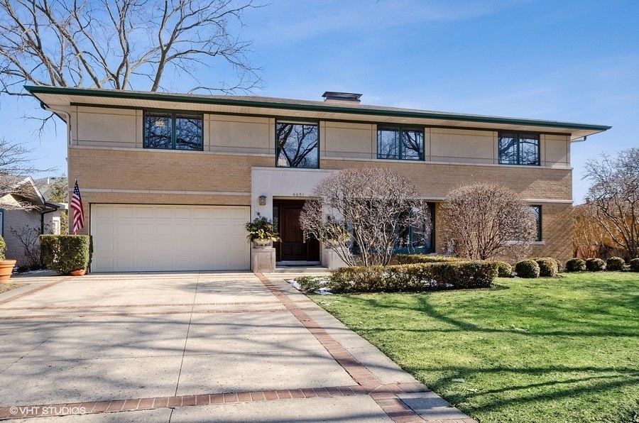 Property Photo: 6651 N Minnehaha Avenue IL 60712